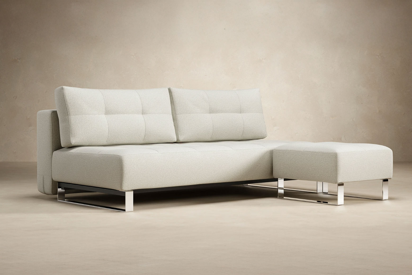Supremax D.E.L. details and back cushion styling